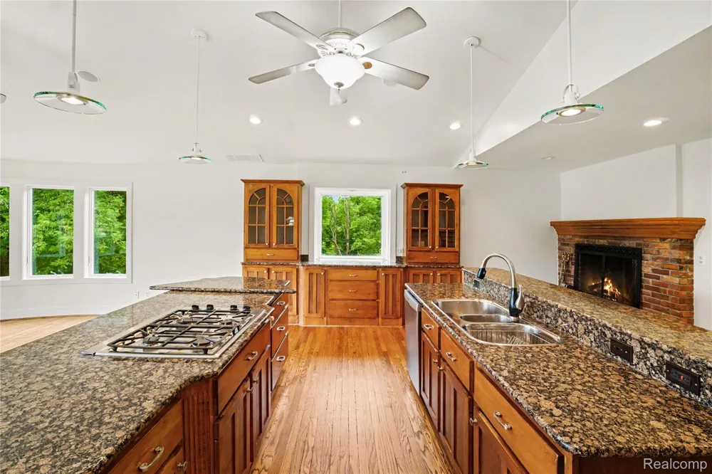 3556 E Dryden Road Dryden Township, MI 48455