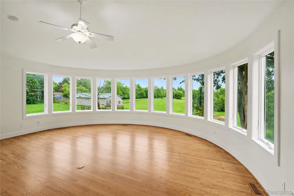 3556 E Dryden Road Dryden Township, MI 48455