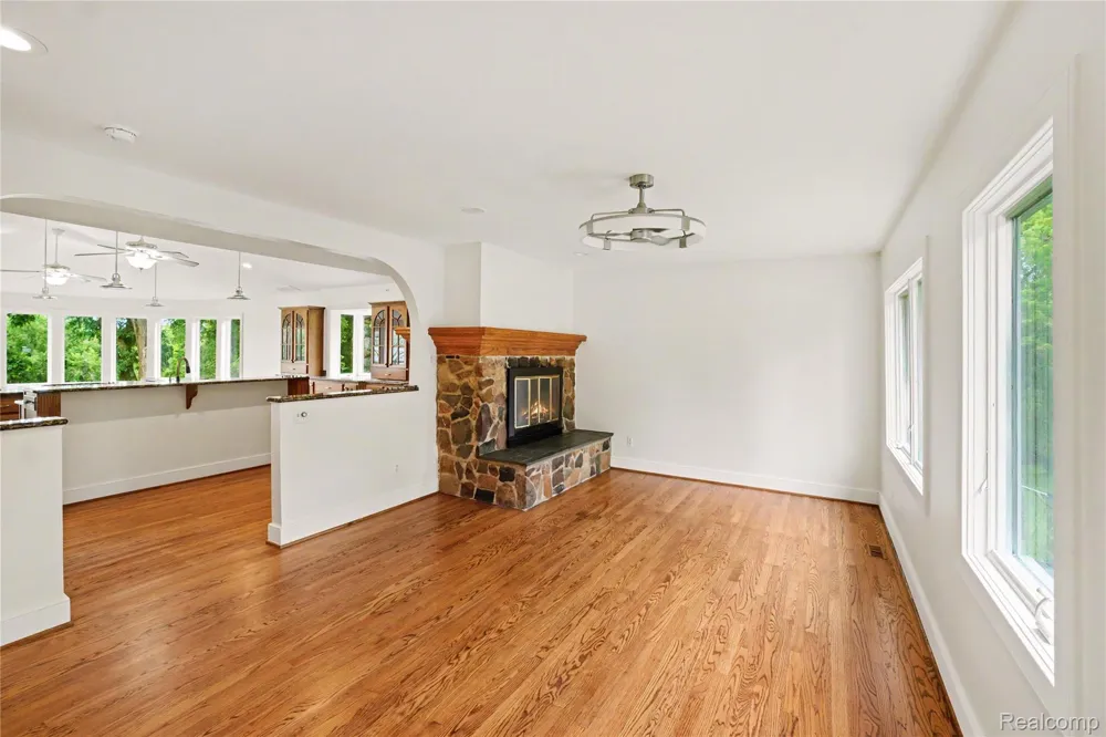 3556 E Dryden Road Dryden Township, MI 48455