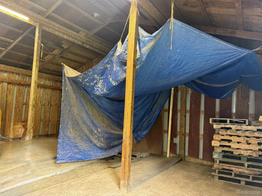3556 E Dryden Road Dryden Township, MI 48455