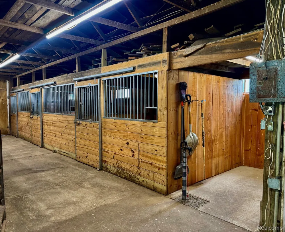 3556 E Dryden Road Dryden Township, MI 48455