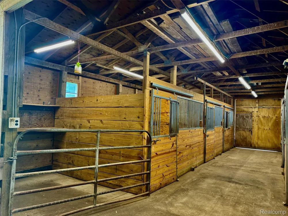 3556 E Dryden Road Dryden Township, MI 48455