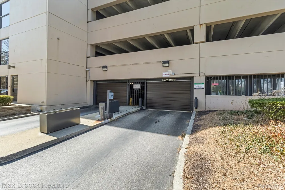 5000 Town Center #2605 Southfield City, MI 48075