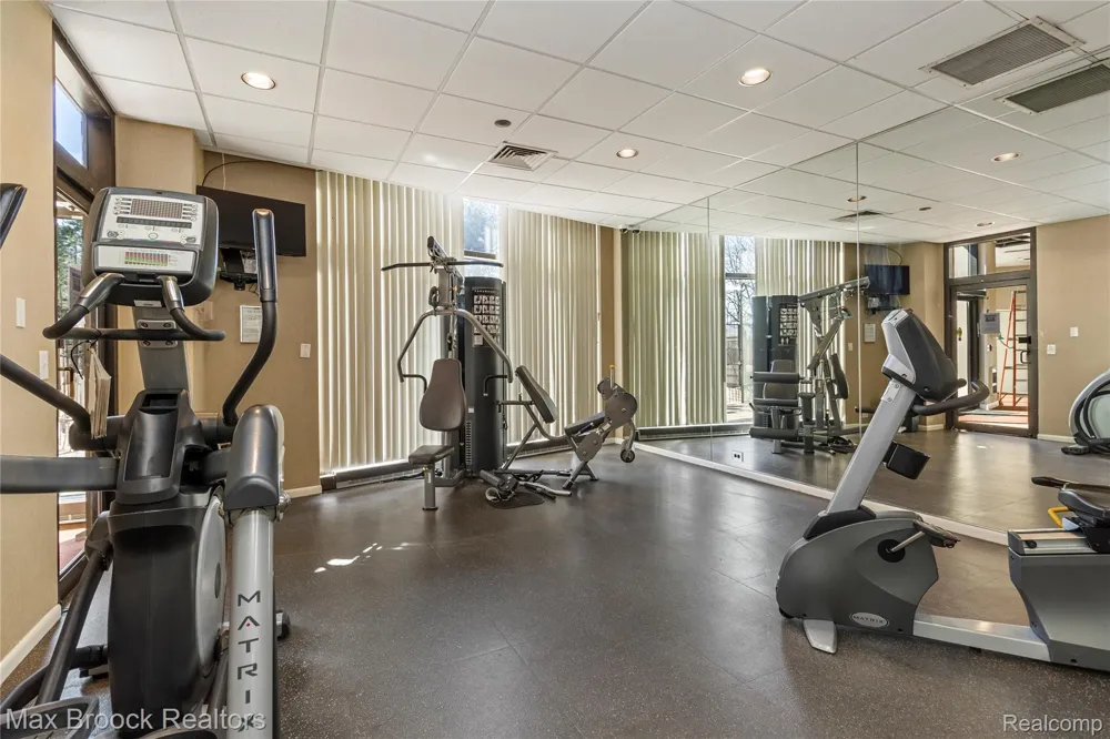 5000 Town Center #2605 Southfield City, MI 48075