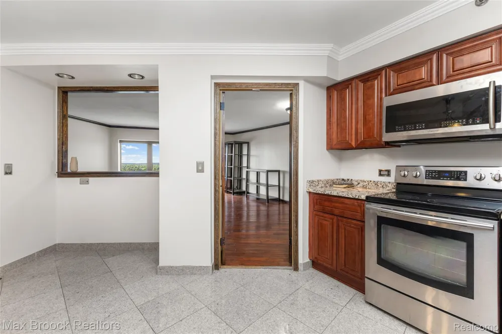 5000 Town Center #2605 Southfield City, MI 48075