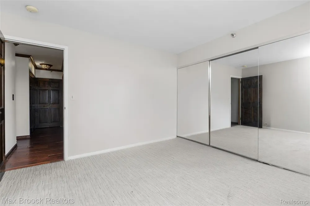 5000 Town Center #2605 Southfield City, MI 48075