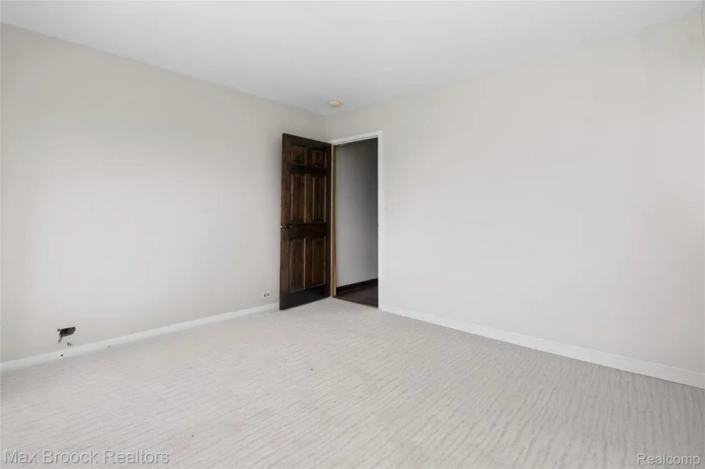 5000 Town Center #2605 Southfield City, MI 48075