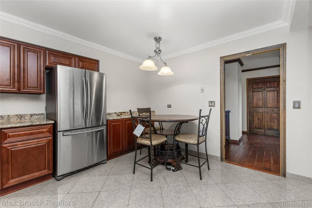 5000 Town Center #2605 Southfield City, MI 48075