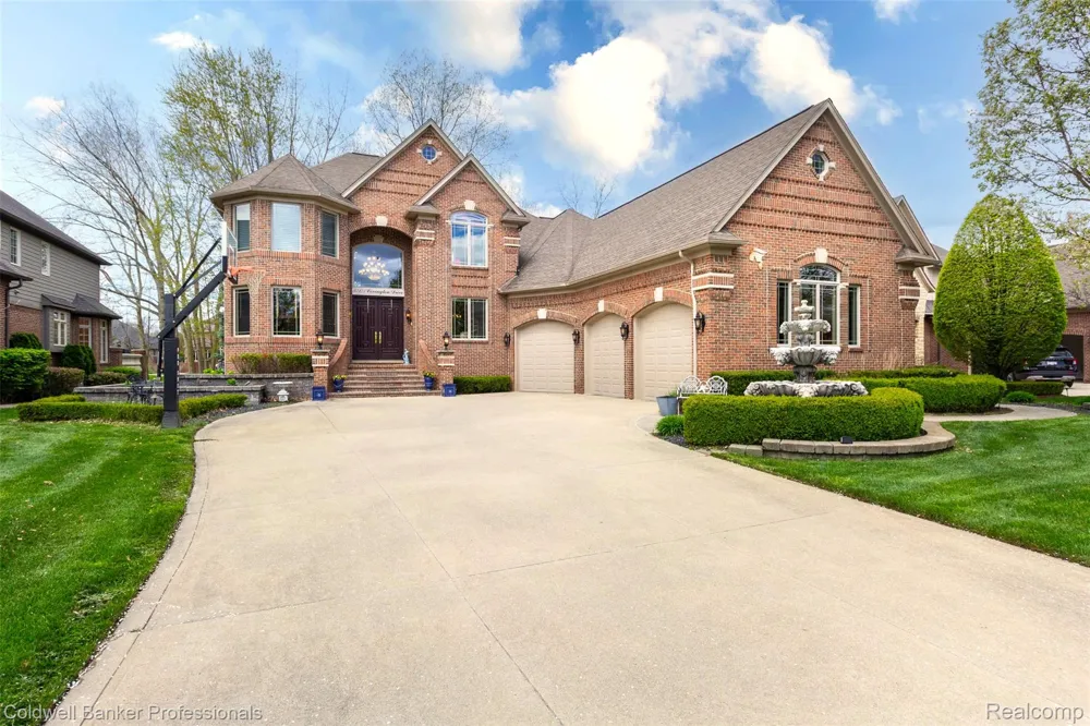 57177 Covington Drive Washington Township, MI 48094