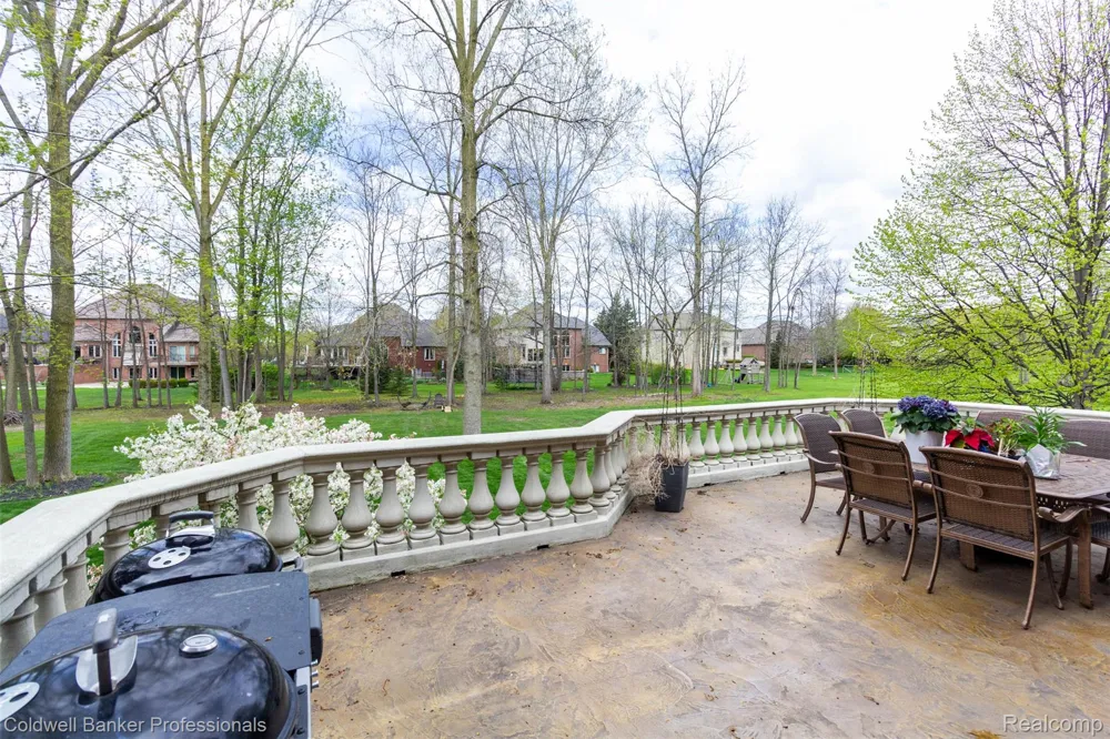 57177 Covington Drive Washington Township, MI 48094