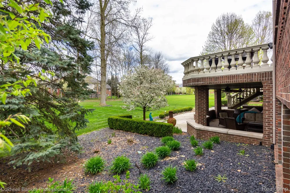 57177 Covington Drive Washington Township, MI 48094