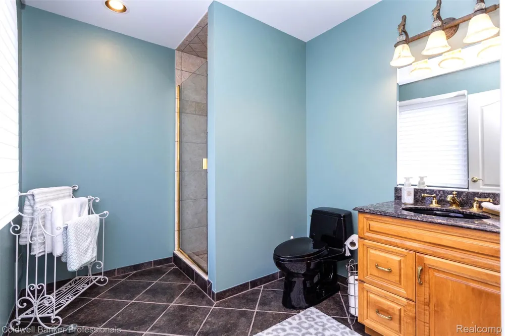 57177 Covington Drive Washington Township, MI 48094