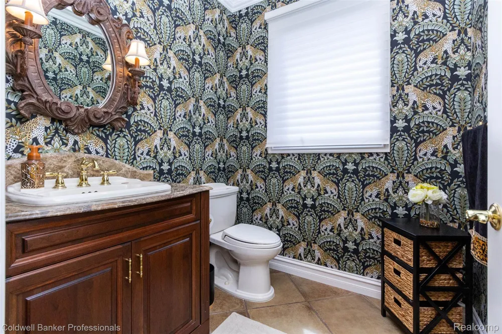 57177 Covington Drive Washington Township, MI 48094