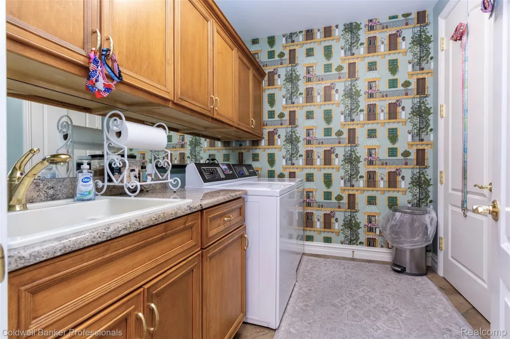 57177 Covington Drive Washington Township, MI 48094
