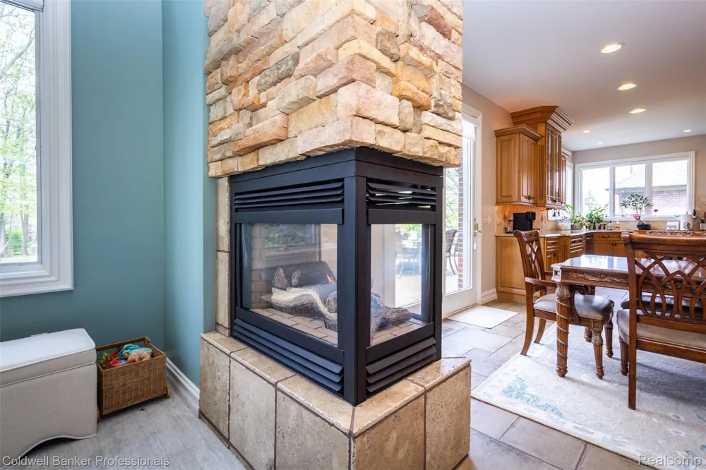 57177 Covington Drive Washington Township, MI 48094