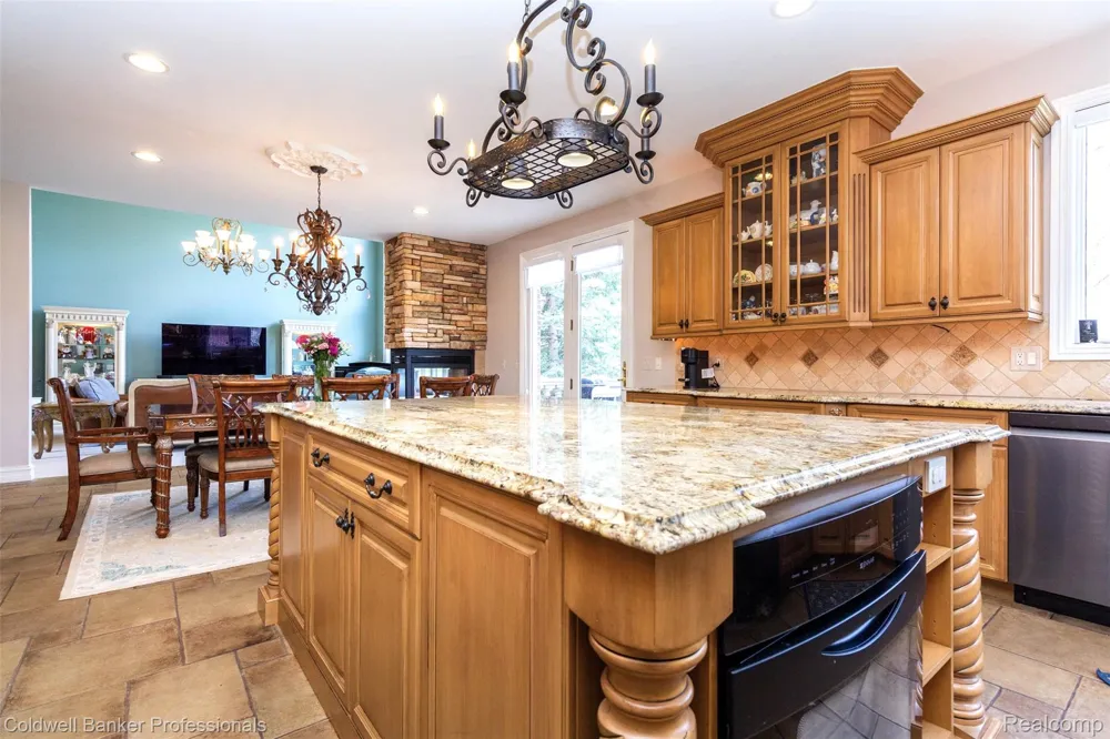 57177 Covington Drive Washington Township, MI 48094
