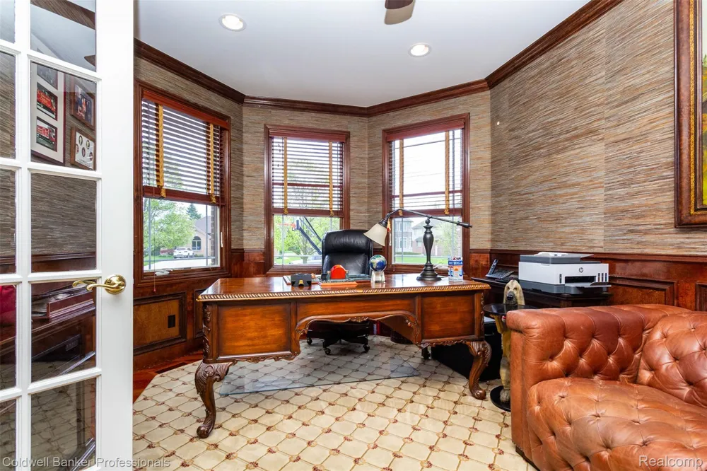 57177 Covington Drive Washington Township, MI 48094