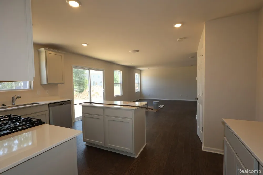 368 Edge Brook Drive Holly Township, MI 48442