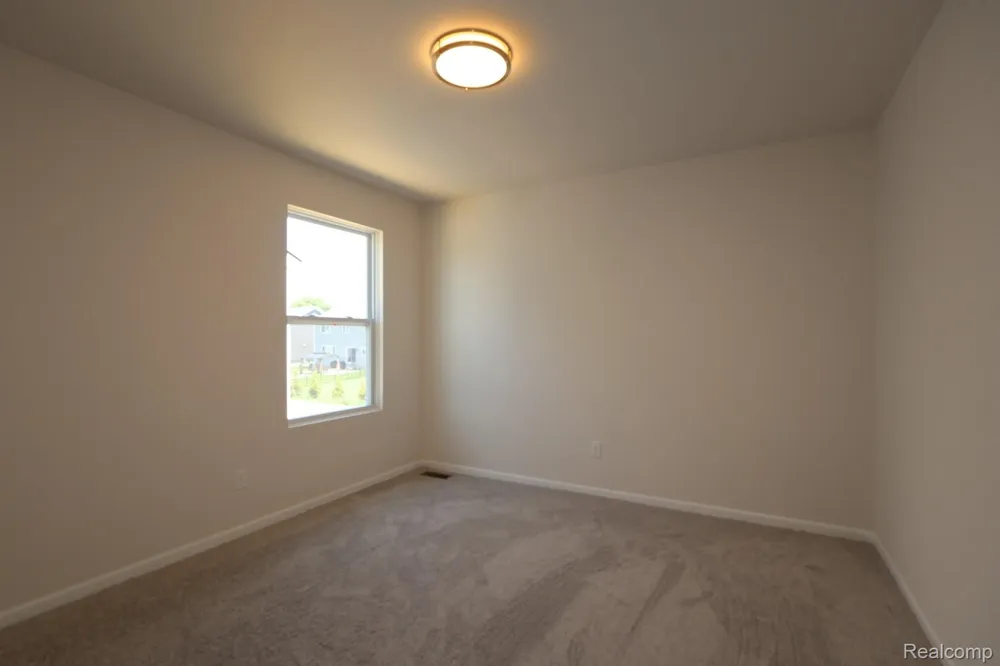 368 Edge Brook Drive Holly Township, MI 48442