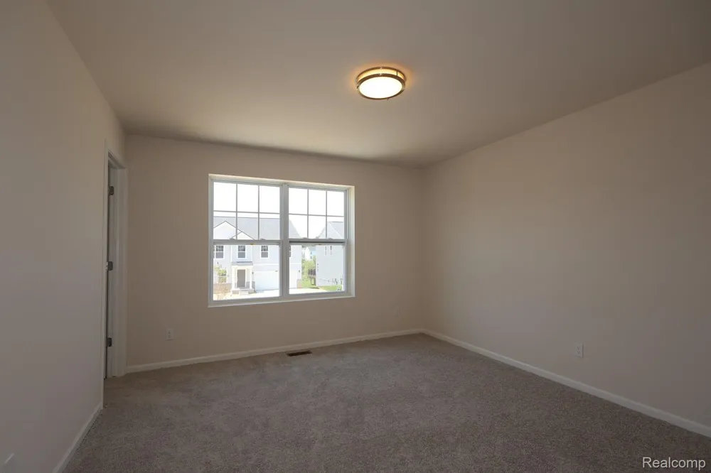 368 Edge Brook Drive Holly Township, MI 48442