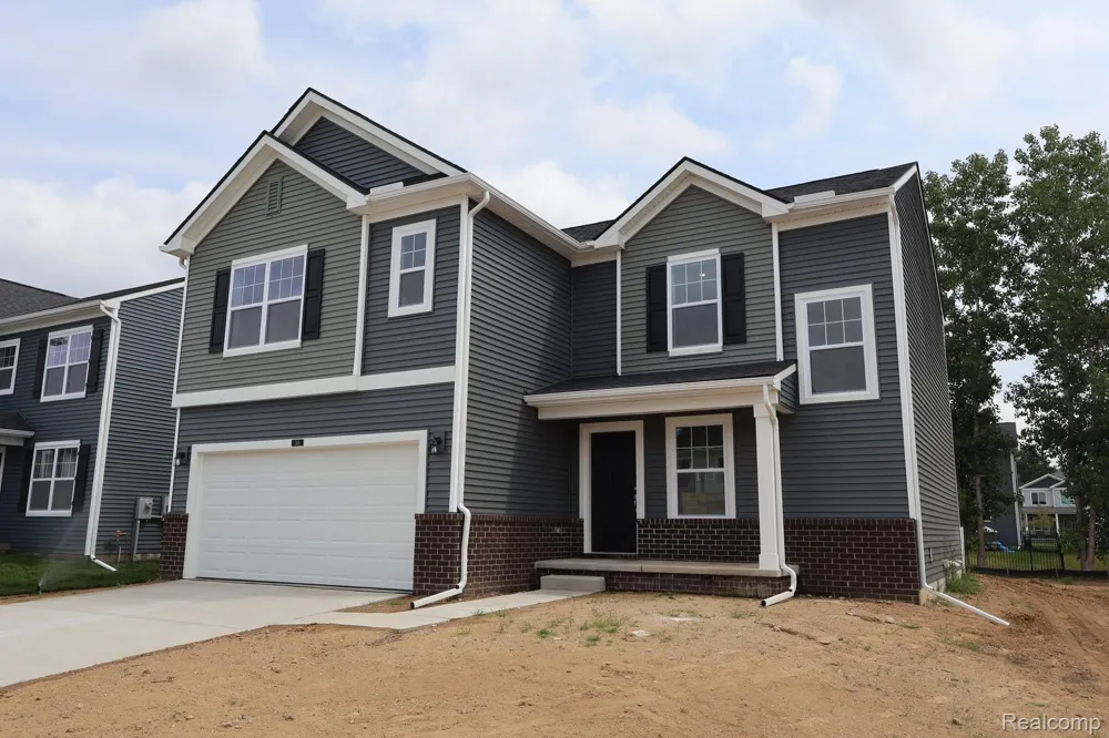 368 Edge Brook Drive Holly Township, MI 48442