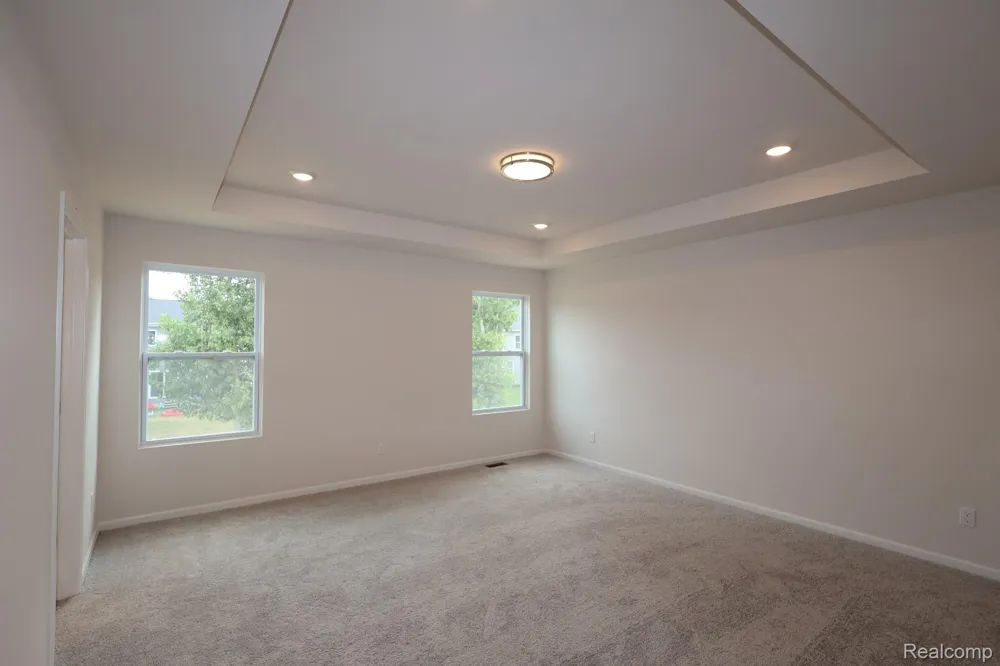 368 Edge Brook Drive Holly Township, MI 48442