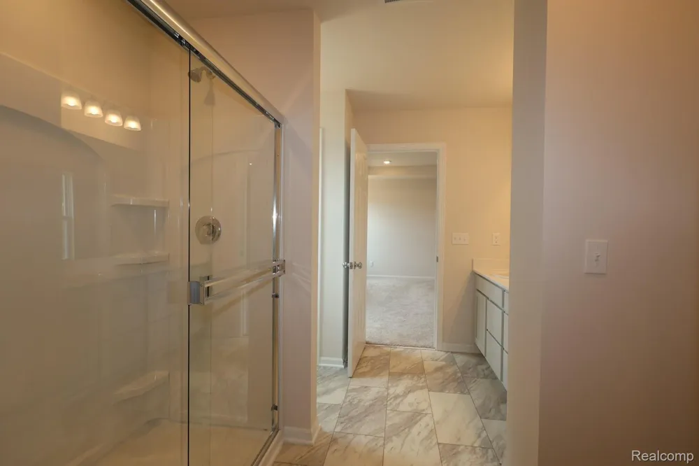 368 Edge Brook Drive Holly Township, MI 48442