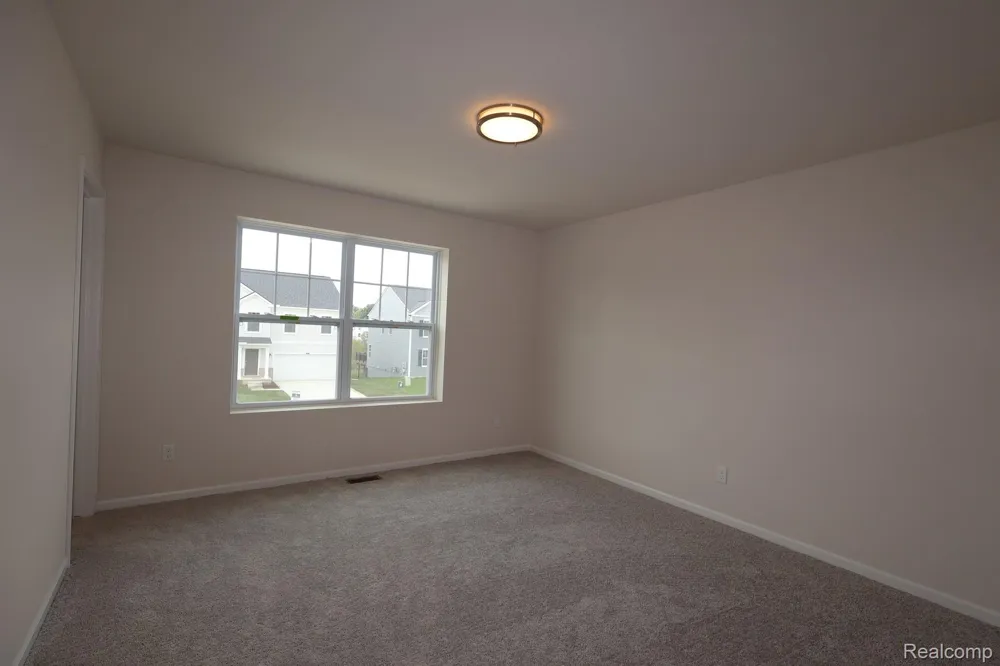 368 Edge Brook Drive Holly Township, MI 48442