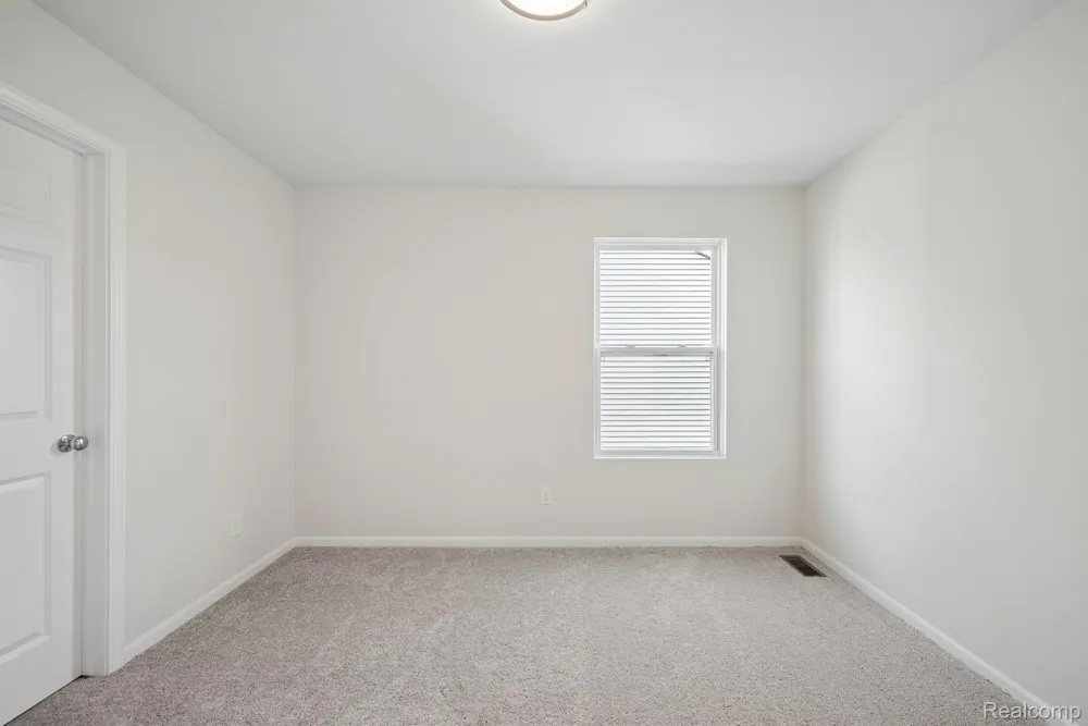 368 Edge Brook Drive Holly Township, MI 48442