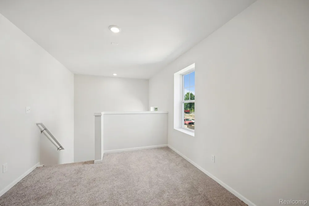 368 Edge Brook Drive Holly Township, MI 48442