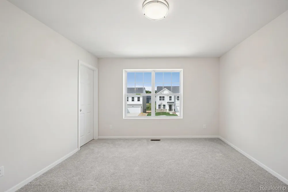 368 Edge Brook Drive Holly Township, MI 48442