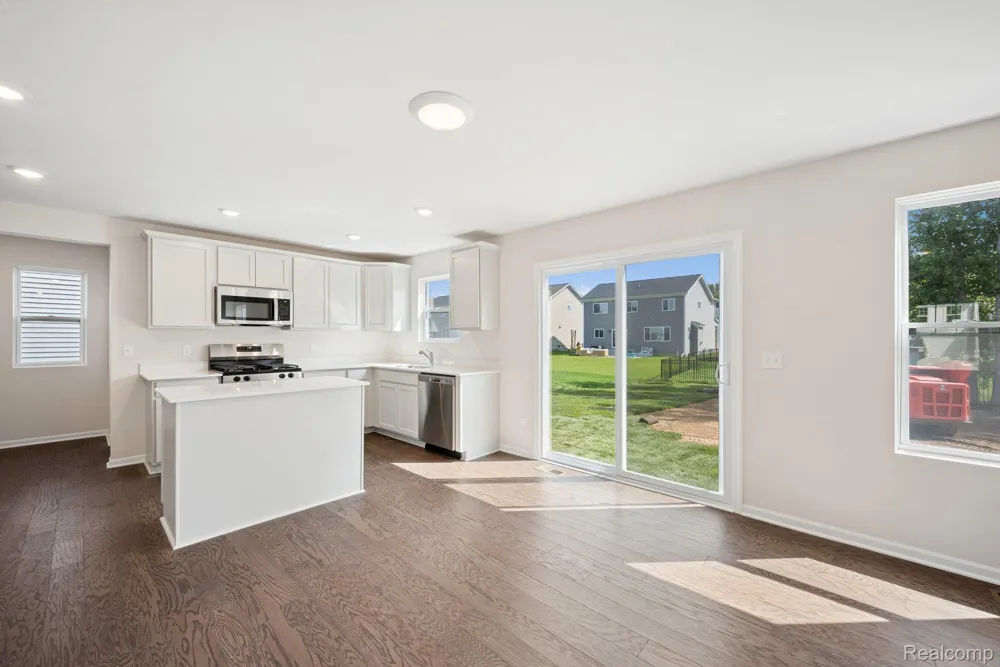 368 Edge Brook Drive Holly Township, MI 48442