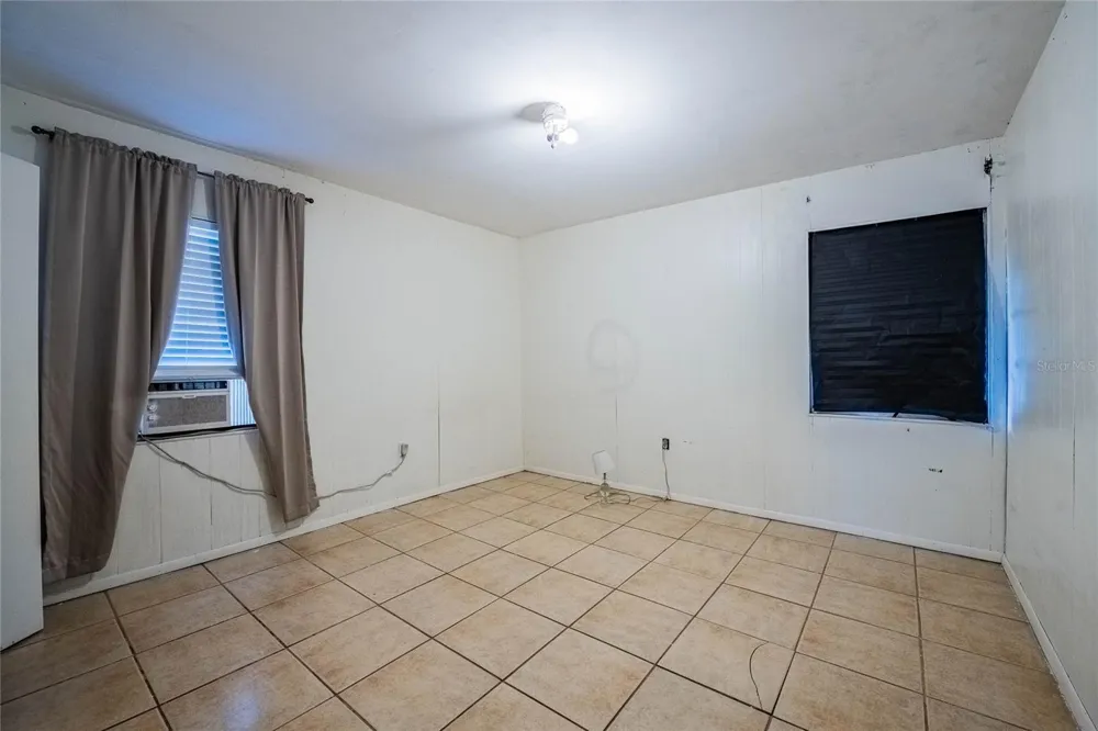 5 NORTH STREET Frostproof, FL 33843