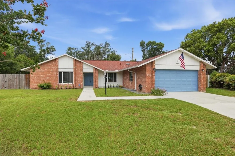 8495 CARAWAY COURT Orlando, FL 32819