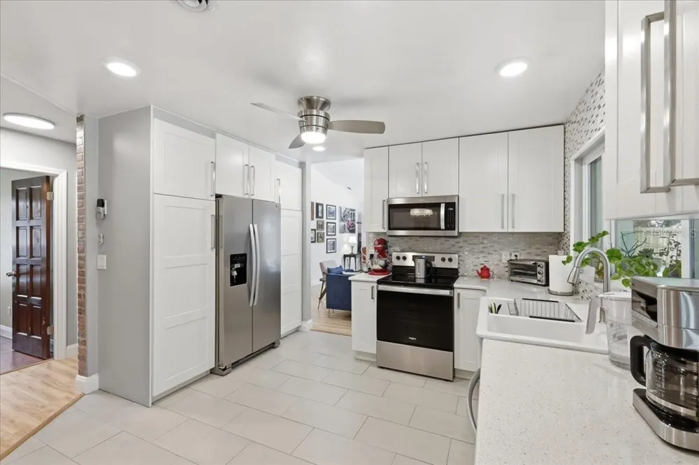 8495 CARAWAY COURT Orlando, FL 32819