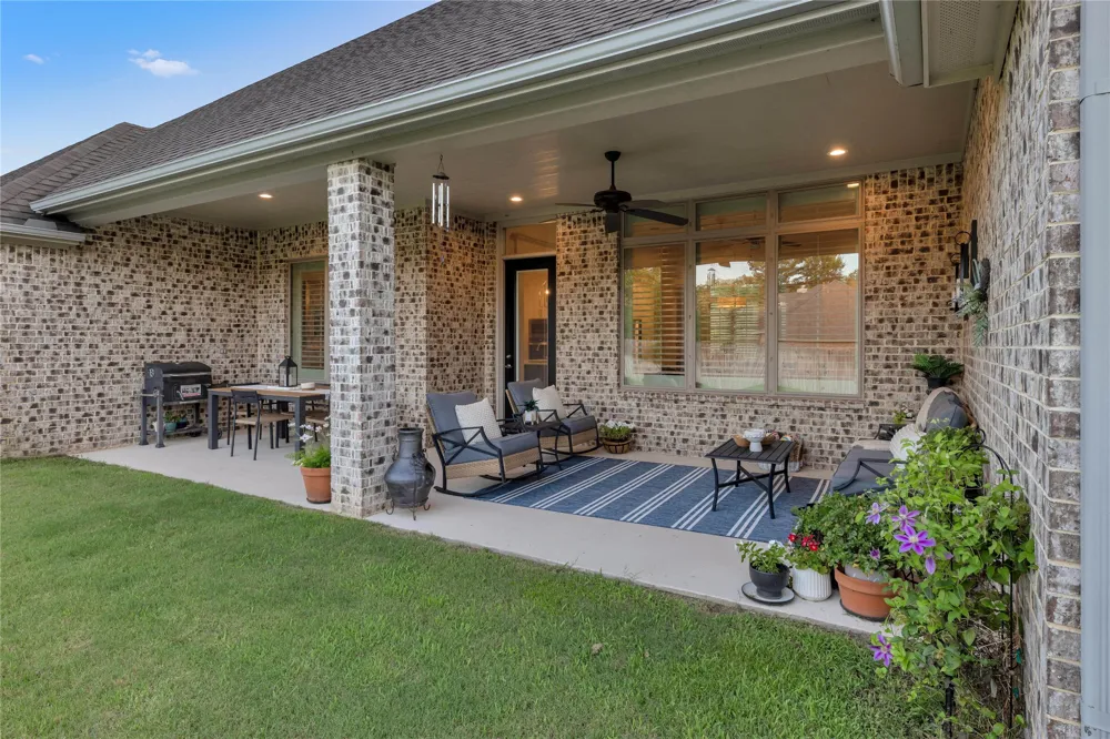 196 County Road 2309 Mineola, TX 75773