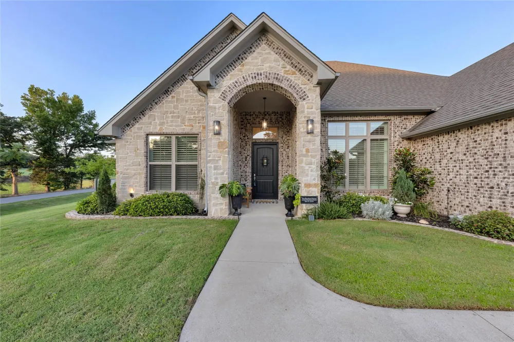 196 County Road 2309 Mineola, TX 75773