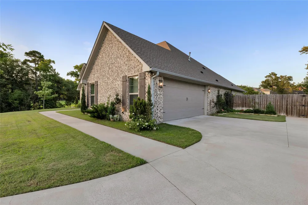196 County Road 2309 Mineola, TX 75773