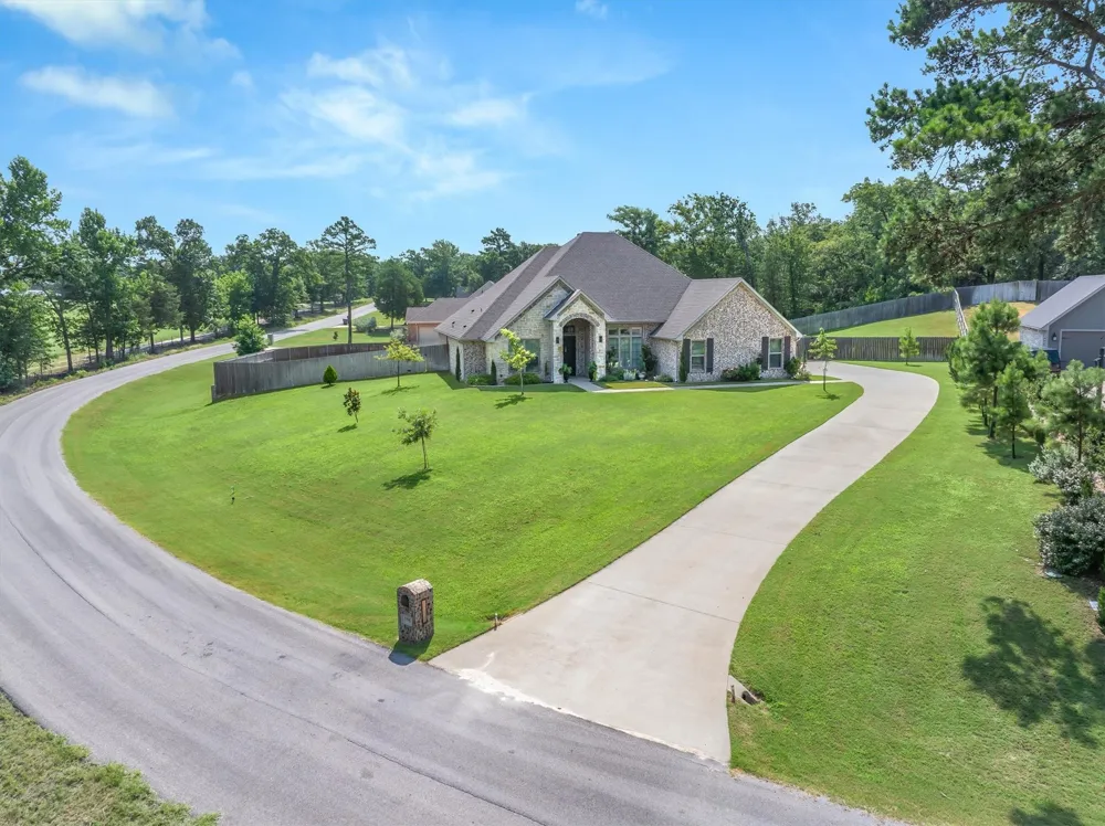 196 County Road 2309 Mineola, TX 75773