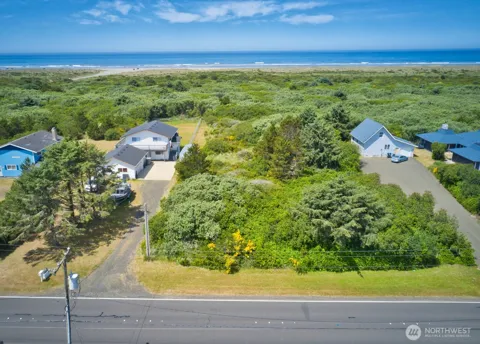 429 Ocean Shores Boulevard NW
