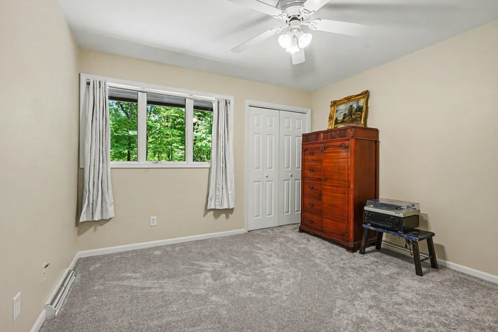 8656 W R AVENUE Texas Charter Township, MI 49009