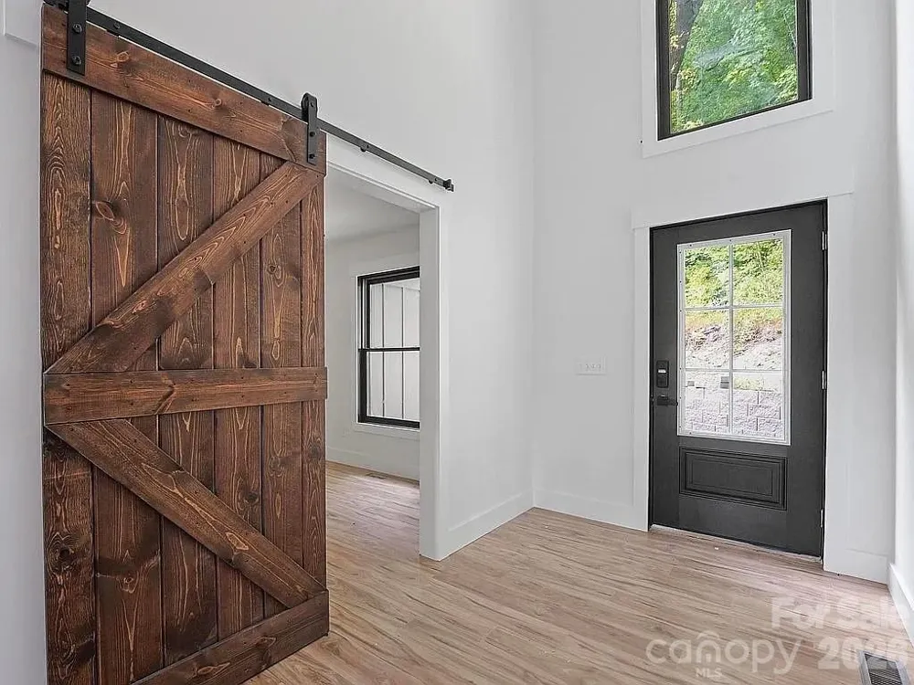 384 Cascada Vista Drive Chimney Rock, NC 28720