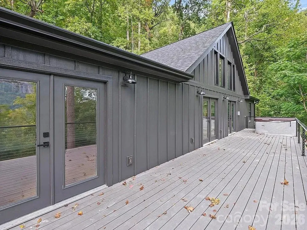384 Cascada Vista Drive Chimney Rock, NC 28720