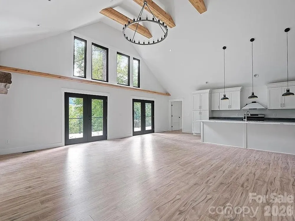 384 Cascada Vista Drive Chimney Rock, NC 28720