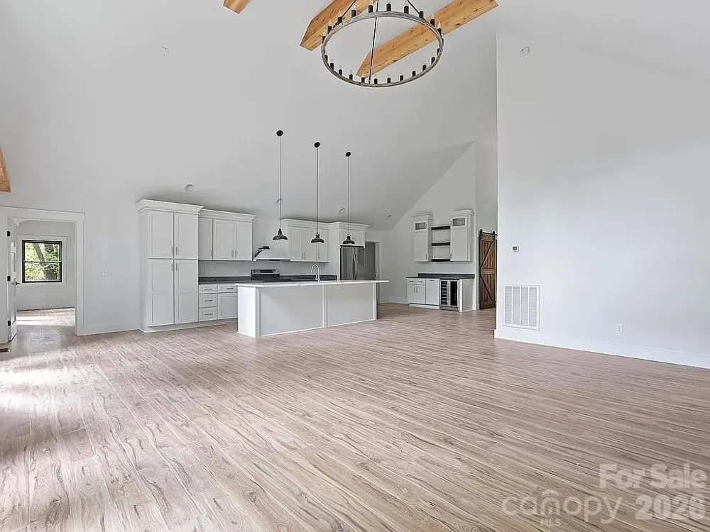 384 Cascada Vista Drive Chimney Rock, NC 28720