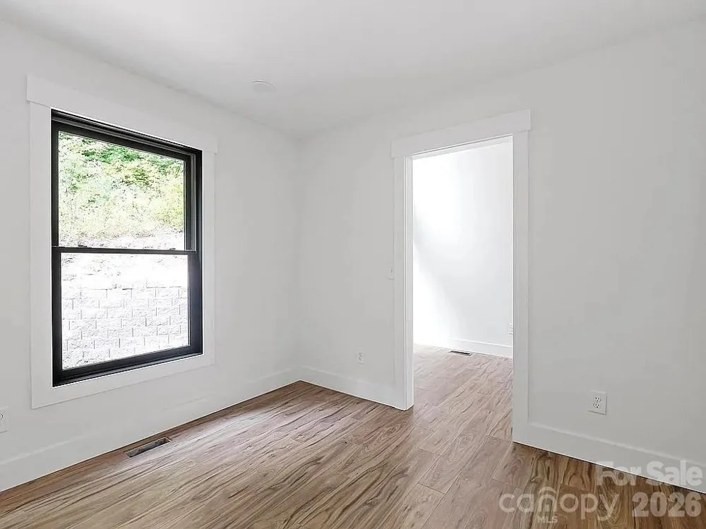 384 Cascada Vista Drive Chimney Rock, NC 28720