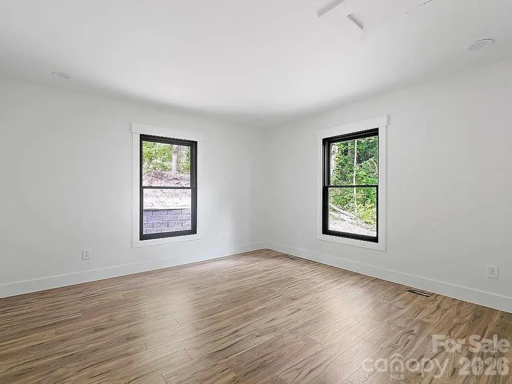 384 Cascada Vista Drive Chimney Rock, NC 28720