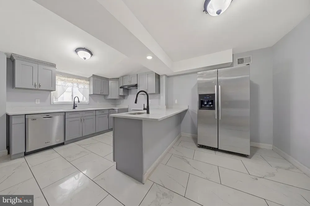 1114 MAGIE AVENUE Elizabeth, NJ 07208