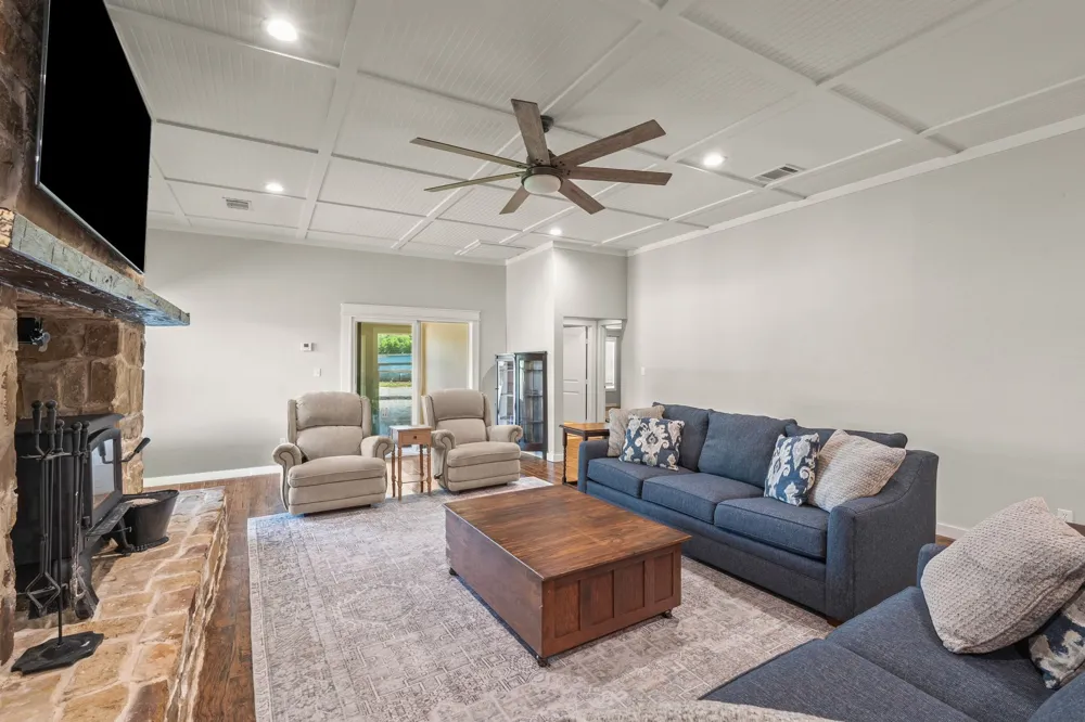 518 E College Street Gunter, TX 75058