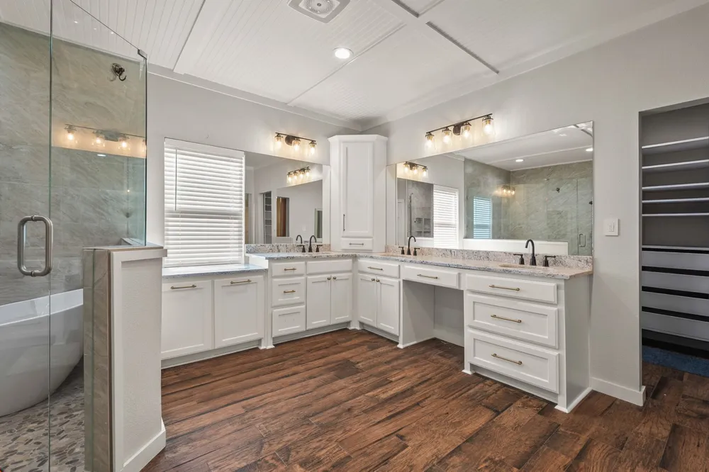 518 E College Street Gunter, TX 75058